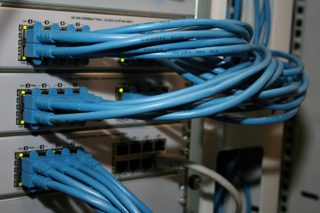 Cables and Connectors in Computer Network